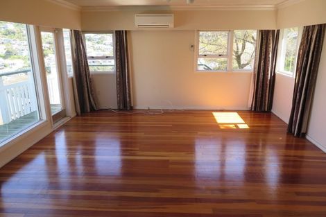 Photo of property in 28 Melbourne Road, Island Bay, Wellington, 6023