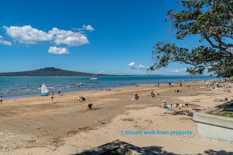 Photo of property in 7/77 Old Lake Road, Narrow Neck, Auckland, 0624