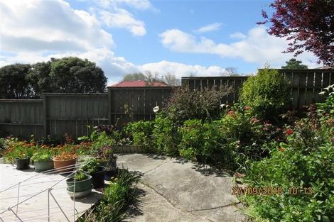 Photo of property in 10 Beauchamp Drive, Massey, Auckland, 0614