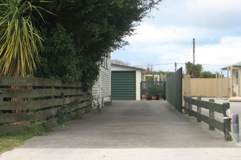 Photo of property in 8a Hammond Road, Taradale, Napier, 4112