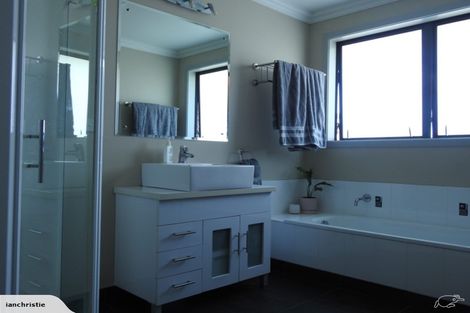 Photo of property in 339 Stoney Creek Road, Kelvin Grove, Palmerston North, 4470