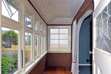 Photo of property in 17 West Avenue, Saint Clair, Dunedin, 9012