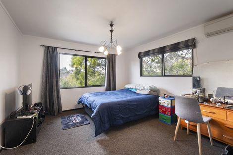 Photo of property in 20 Springdale Grove, Fitzherbert, Palmerston North, 4410