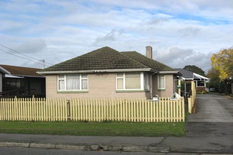 Photo of property in 1/137 Sawyers Arms Road, Northcote, Christchurch, 8052