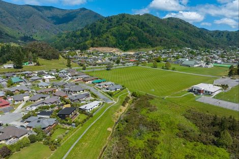 Photo of property in 27 Glentui Place, Waikawa, Picton, 7220