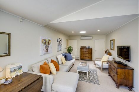 Photo of property in 28a Middle Road, Havelock North, 4130