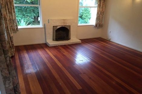 Photo of property in 260 Henderson Valley Road, Henderson, Auckland, 0612