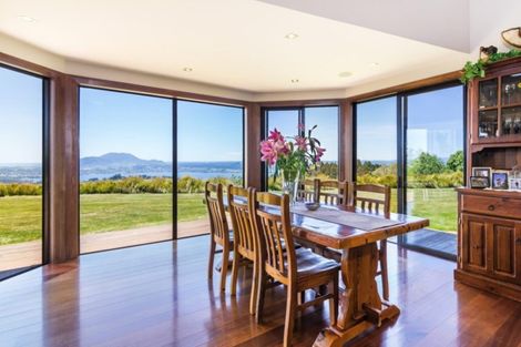 Photo of property in 121 Highland Drive, Acacia Bay, Taupo, 3385