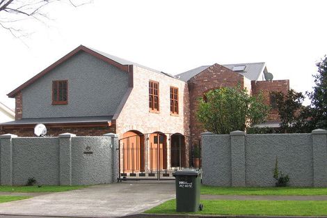 Photo of property in 23 Manapouri Crescent, Hokowhitu, Palmerston North, 4410