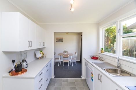 Photo of property in 25 Roberts Street, Tawa, Wellington, 5028