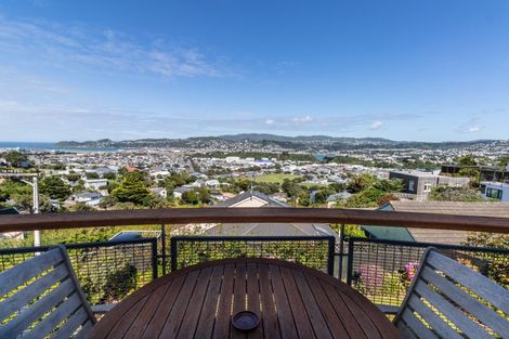 Photo of property in 131 Seatoun Heights Road, Miramar, Wellington, 6022