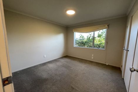 Photo of property in 14 Springtide Place, Red Beach, 0932