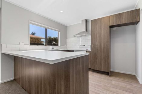 Photo of property in 2/63 Ranch Road, Mount Maunganui, 3116