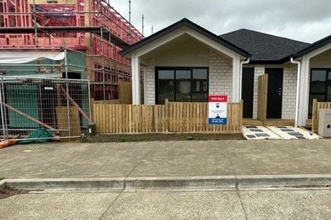 Photo of property in 20 Rorotu Avenue, Karaka, Papakura, 2113