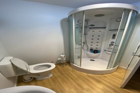 Photo of property in 17 Law Lane, Mount Pleasant, Christchurch, 8081