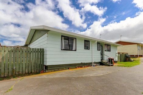 Photo of property in 6 Karyn Street, Castlecliff, Whanganui, 4501