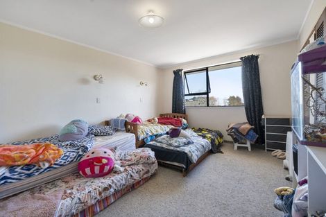 Photo of property in 1 Graham Street, Shannon, 4821