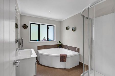 Photo of property in 12b Junction Street, Welbourn, New Plymouth, 4310