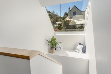 Photo of property in 18 Williams Street, Sunshine Bay, Queenstown, 9300
