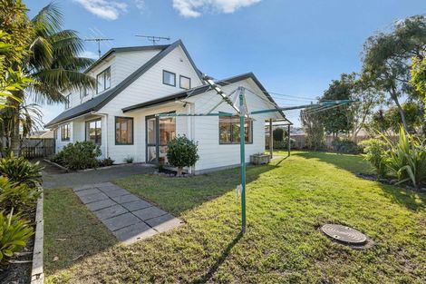 Photo of property in 48 Lakeside Drive, Orewa, 0931