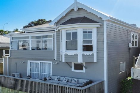Photo of property in 30 Colenso Avenue, Hospital Hill, Napier, 4110