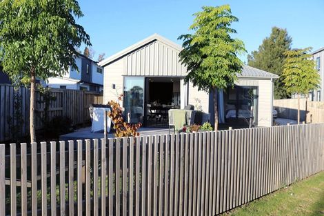 Photo of property in 56 Jacks Landing Drive, Hamilton Lake, Hamilton, 3204