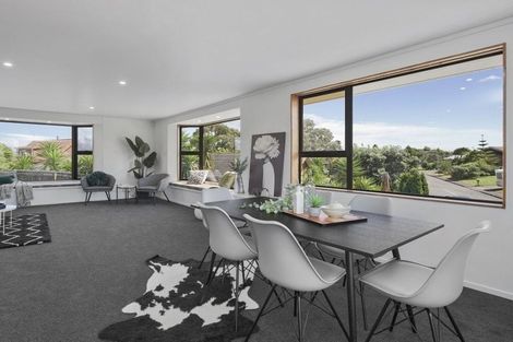 Photo of property in 5 Chilton Drive, Paraparaumu, 5032