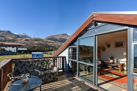 Photo of property in 13 Forbes Place, Glenorchy, 9372