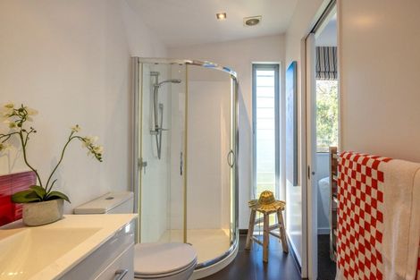 Photo of property in 27 Ocean Road, Surfdale, Waiheke Island, 1081