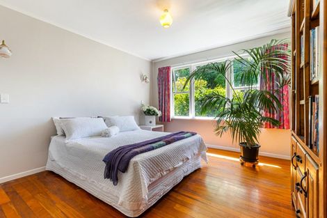 Photo of property in 21 Salem Place, Torbay, Auckland, 0630