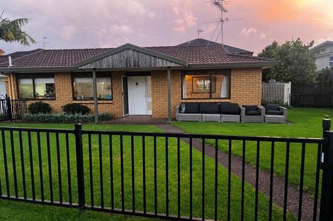 Photo of property in 1/9 Basilton Close, Bucklands Beach, Auckland, 2012