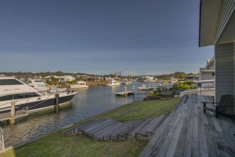 Photo of property in 35 Awatea Drive, Whitianga, 3510