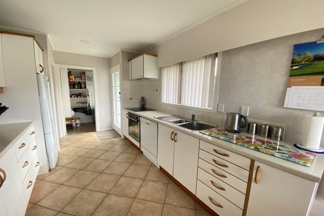 Photo of property in 9 Albert Pryor Avenue, Henderson, Auckland, 0612