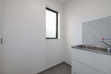 Photo of property in 1/17 Kingdale Road, Henderson, Auckland, 0610