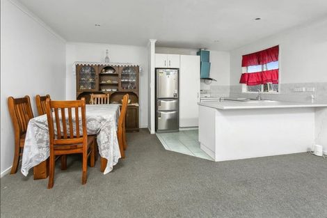 Photo of property in 17 Elan Place, Stanmore Bay, Whangaparaoa, 0932