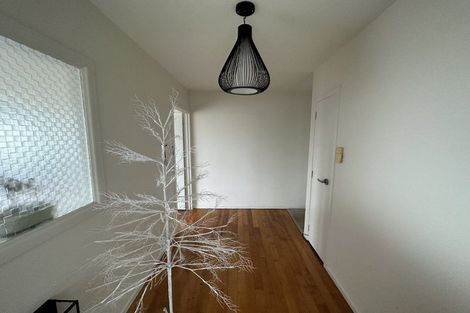 Photo of property in 158 Carlisle Road, Northcross, Auckland, 0632