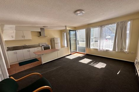 Photo of property in 327 Adelaide Road, Newtown, Wellington, 6021