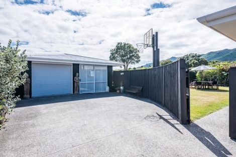 Photo of property in 53 Rimu Street, Waikanae, 5036