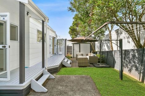 Photo of property in 11 Te Ngaere Place, Merrilands, New Plymouth, 4312