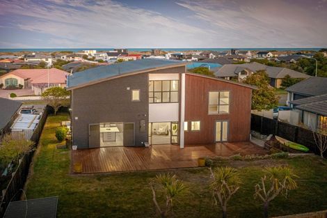 Photo of property in 51 Eastwood Rise, Waimairi Beach, Christchurch, 8083