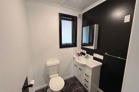 Photo of property in 96 South Road, The Glen, Dunedin, 9011