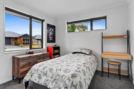 Photo of property in 14 Tara Crescent, Woodend, 7610