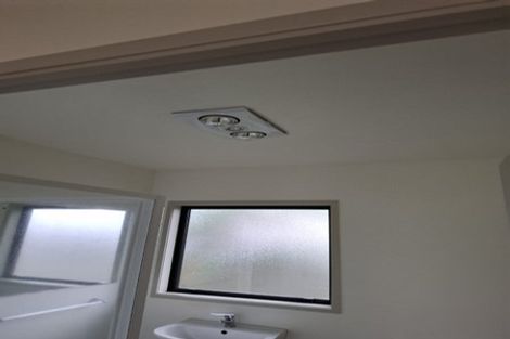 Photo of property in 7a Abel Tasman Avenue, Henderson, Auckland, 0610