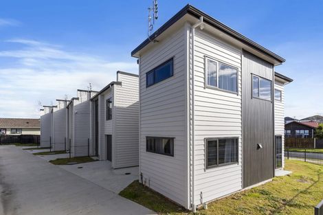 Photo of property in 2a Melleray Place, Randwick Park, Auckland, 2105