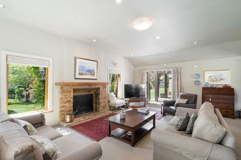 Photo of property in 19 Blacksmiths Lane, Wanaka, 9305