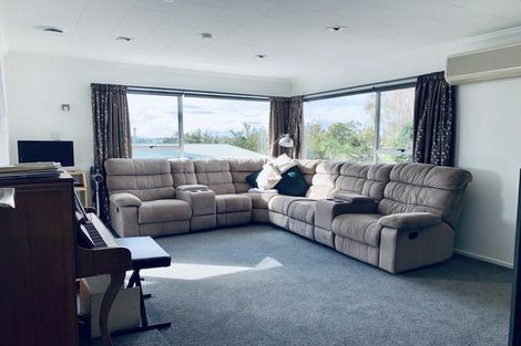 Photo of property in 43 Russleigh Drive, Dinsdale, Hamilton, 3204