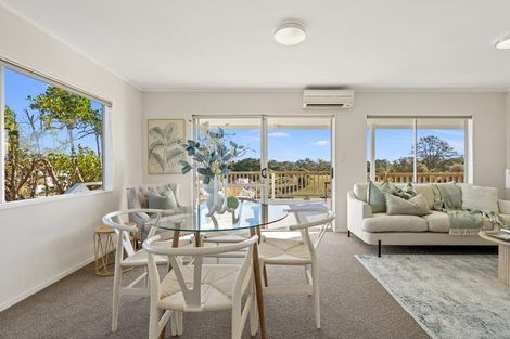 Photo of property in 31 Shakespear Road, Army Bay, Whangaparaoa, 0930