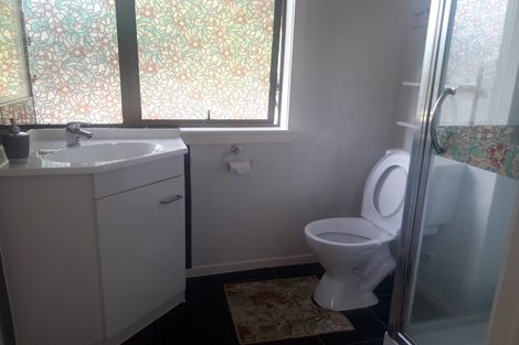 Photo of property in 274 Forest Hill Road, Waiatarua, Auckland, 0612