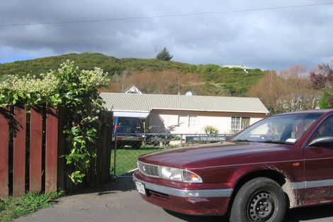 Photo of property in 14 Glenside Road, Glenside, Wellington, 6037