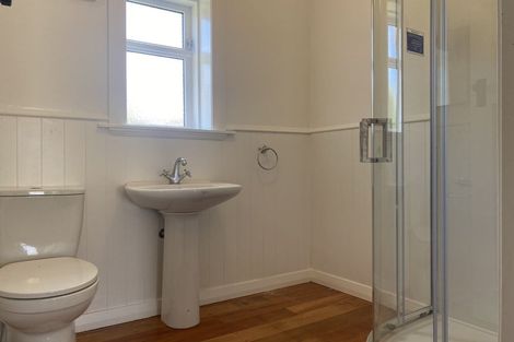 Photo of property in 73 Whites Line East, Waiwhetu, Lower Hutt, 5010